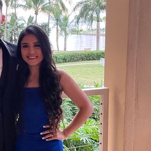 Meet your Posher, Carla